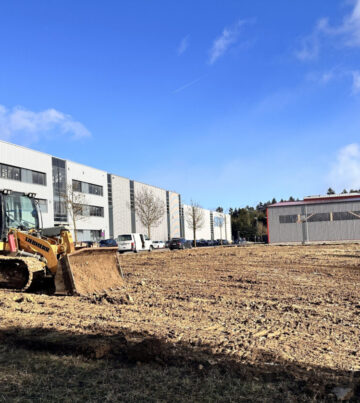 baustelle mit erdarbeiten